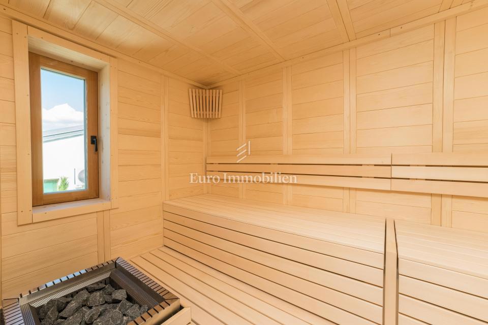 Luksuzna vila v prvi vrsti do morja, Ljubač-Ražanac