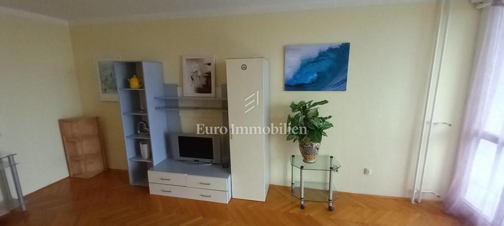 Rijeka, Rastočine - trisobno stanovanje z dnevno sobo