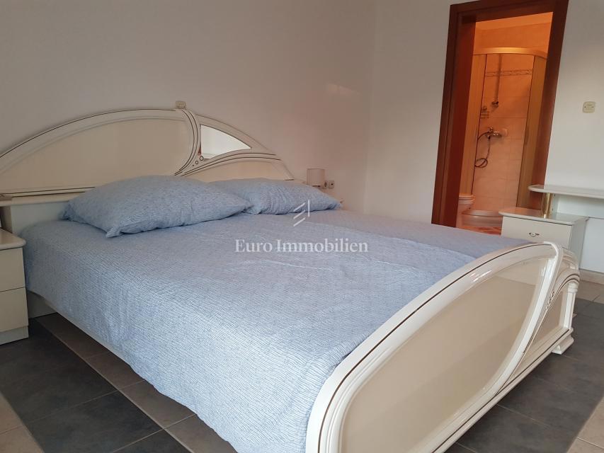 Vila z apartmaji in pogledom na morje - Diko, Zadar