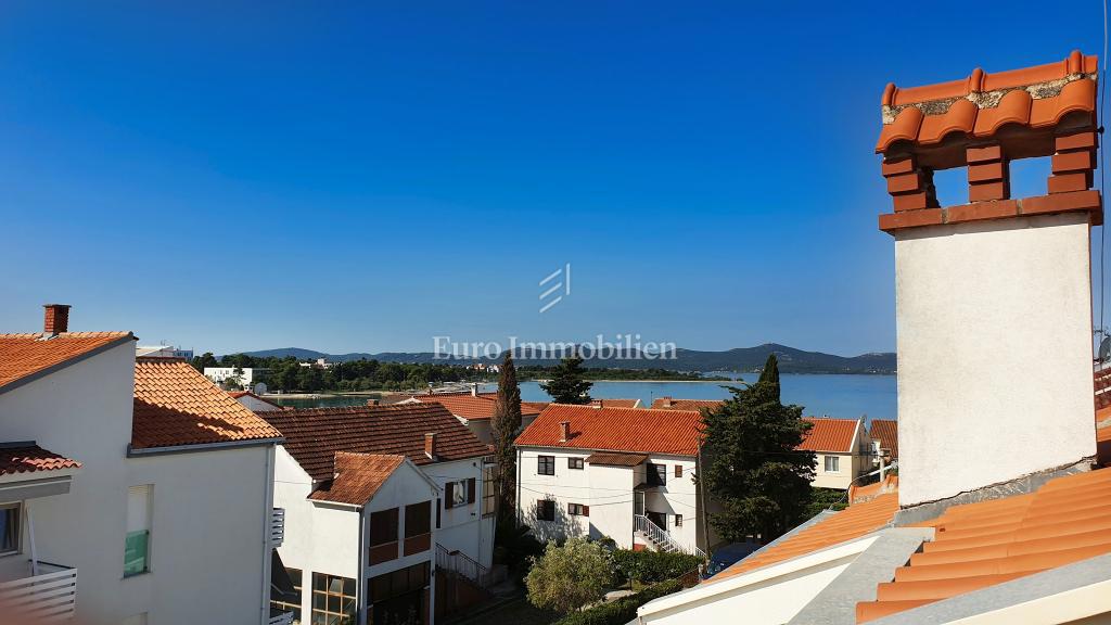 Vila z apartmaji in pogledom na morje - Diko, Zadar