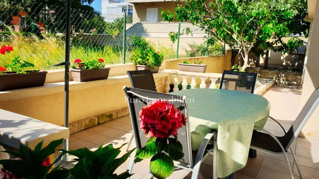 Vila z apartmaji in pogledom na morje - Diko, Zadar