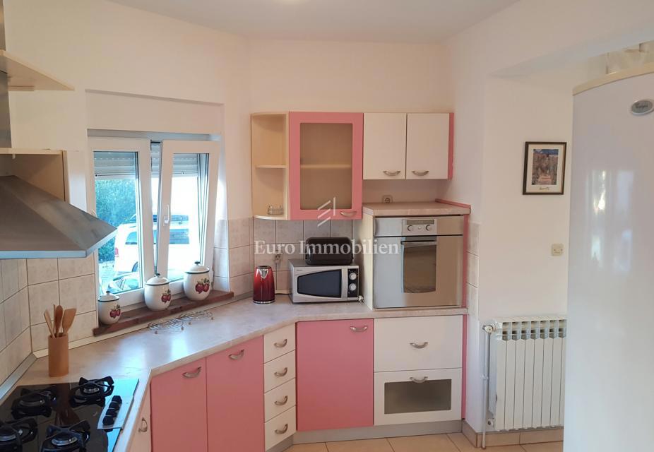 Vila z apartmaji in pogledom na morje - Diko, Zadar