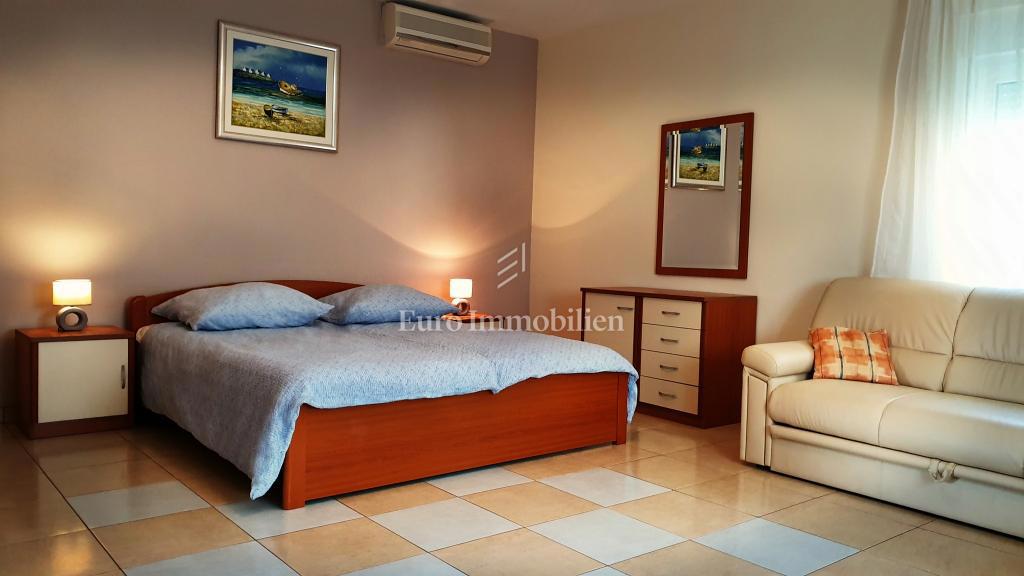 Vila z apartmaji in pogledom na morje - Diko, Zadar