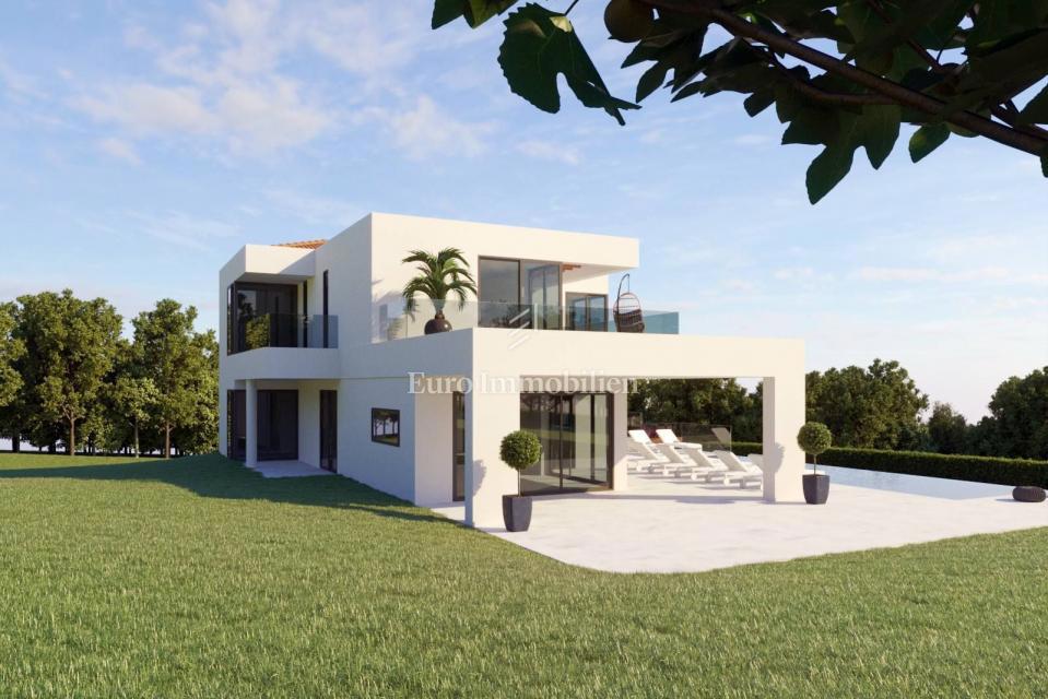 OKOLICA VIŽINADE!!! Vila v gradnji na prostorni posesti 10.800 m2