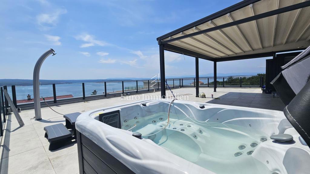 Penthouse z garažo in dodatnim apartmajem