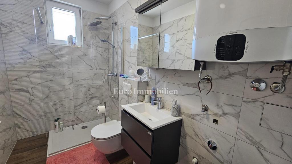 Penthouse z garažo in dodatnim apartmajem