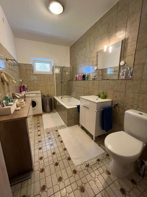 Apartmajska hiša 200 m od morja