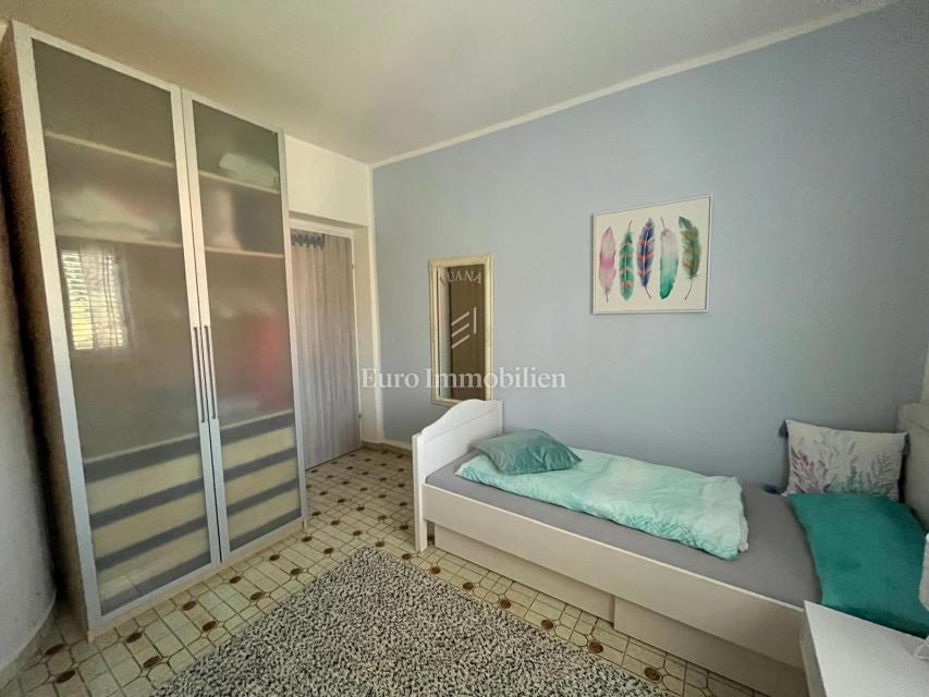 Apartmajska hiša 200 m od morja