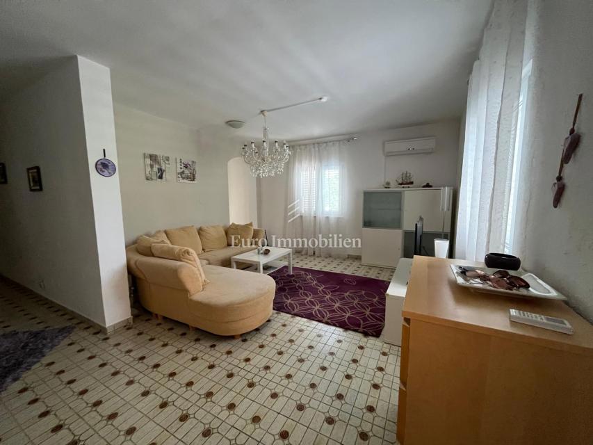 Apartmajska hiša 200 m od morja