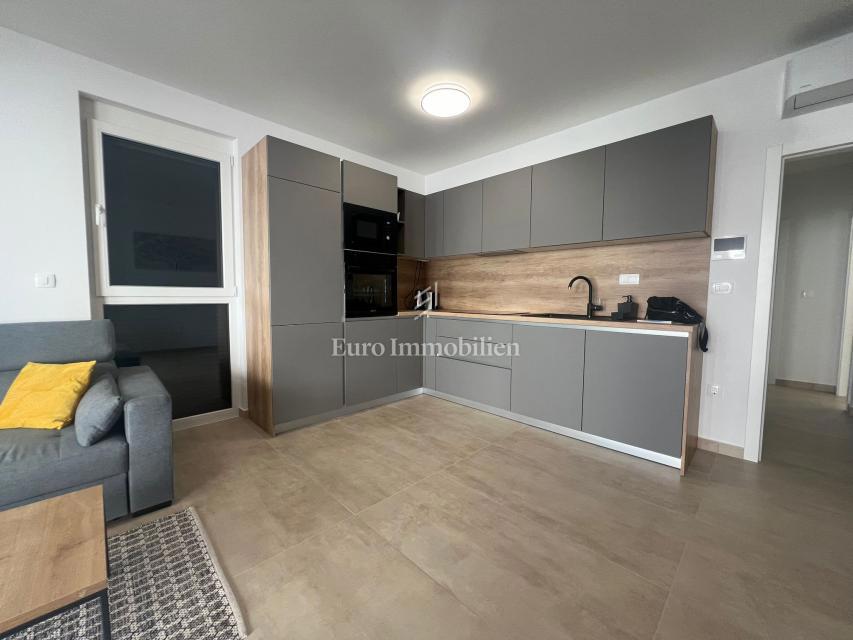 Priložnost! Apartma Diklo, 60 metrov od morja!