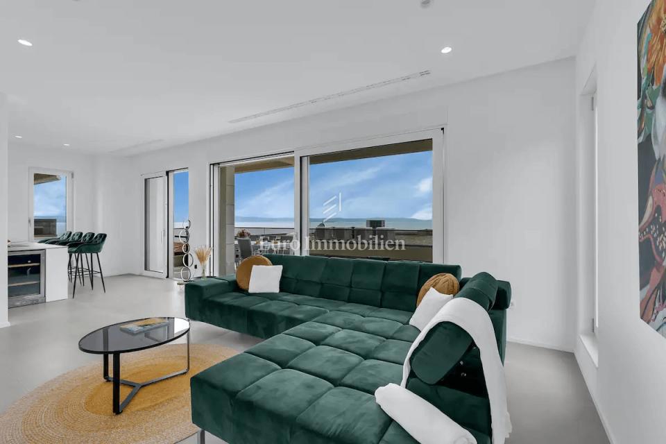 Tučepi - moderno opremljen apartma s pogledom na morje