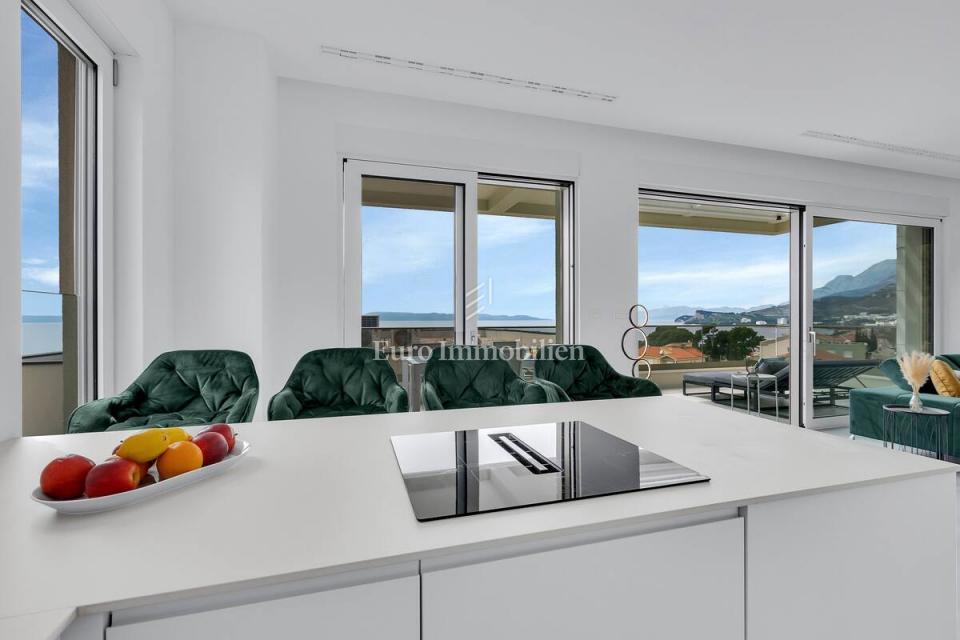 Tučepi - moderno opremljen apartma s pogledom na morje