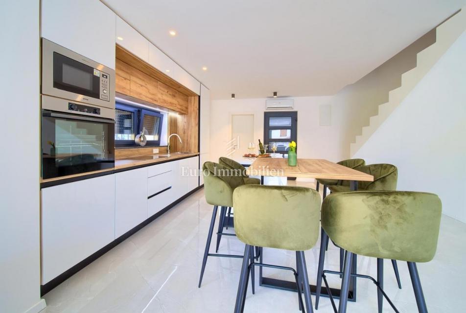 Luksuzni apartma v Malinski