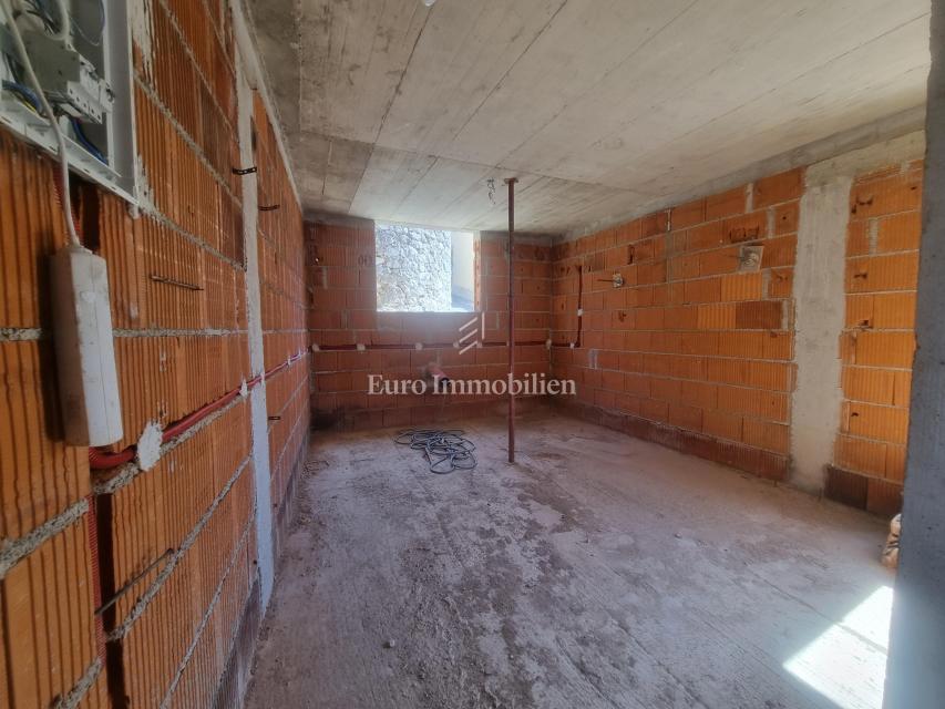 Hiša Drivenik z dvema apartmajema