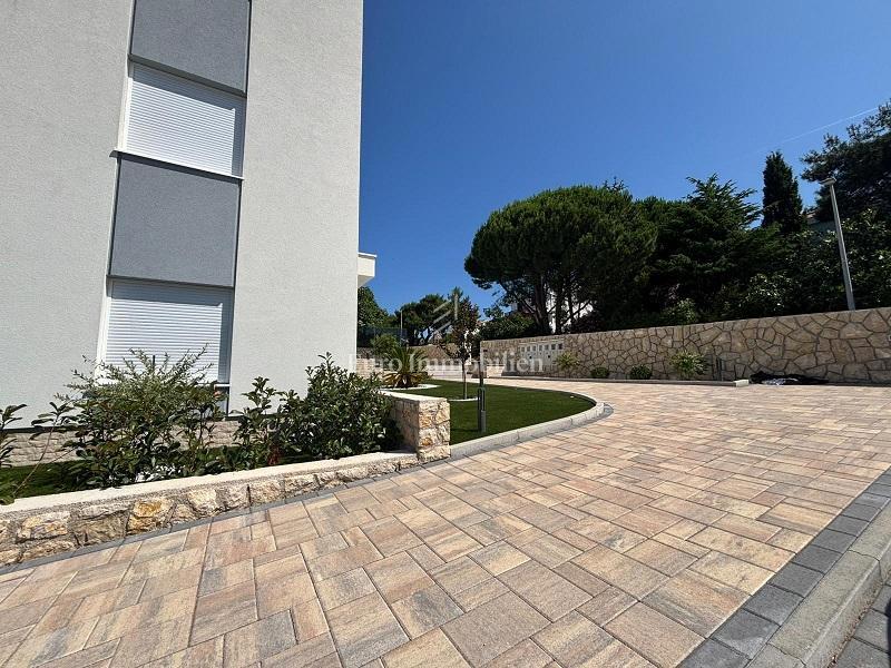 Novalja – Stan s panoramskim pogledom na prvem nadstropju