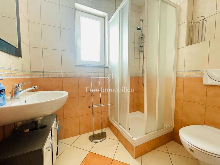 Novalja - Apartma s teraso in čudovitim razgledom
