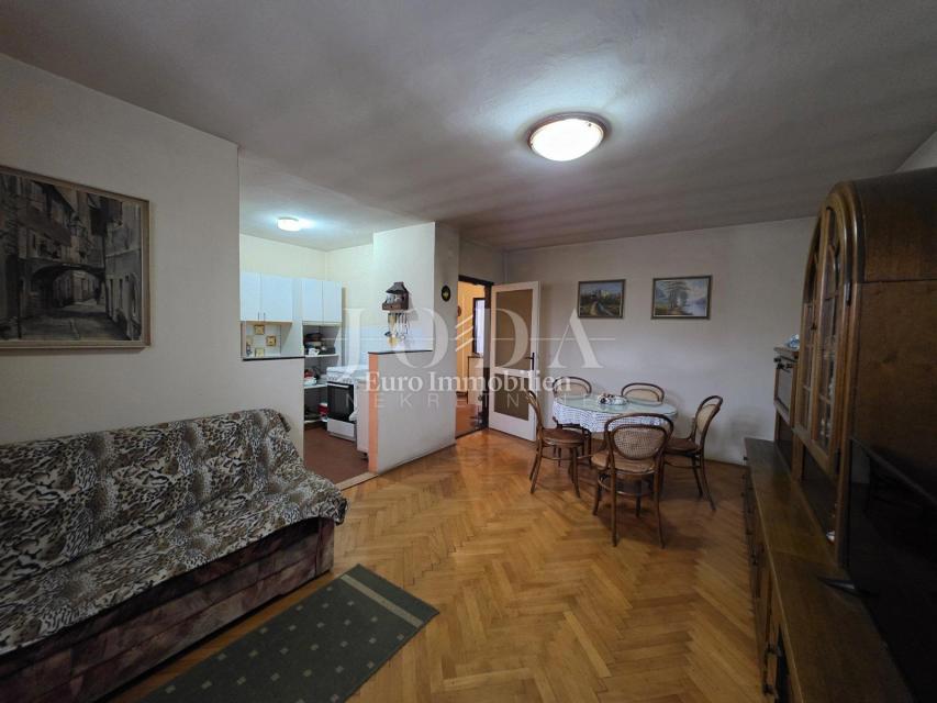 SENJ, dvosobno stanovanje na odlični lokaciji