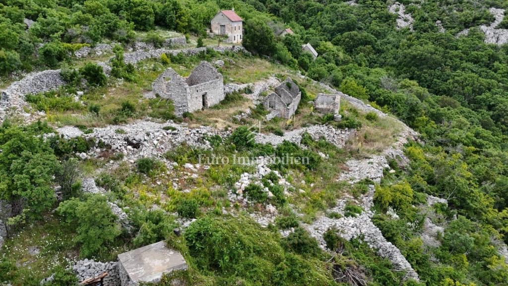 Sveti Juraj - zazidljivo zemljišče 1.565m2