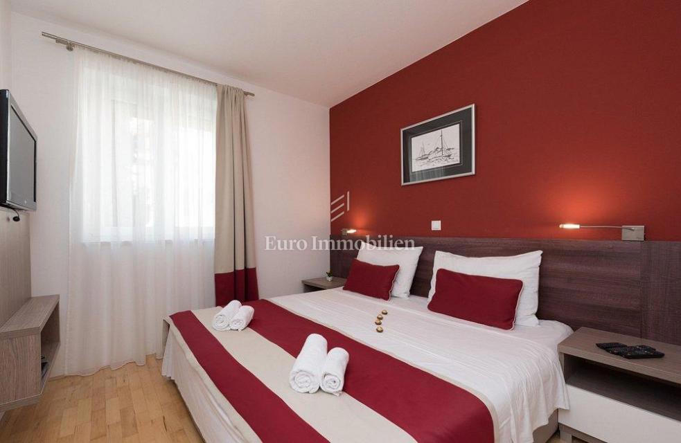 Novalja - apartma 1. vrsta do morja