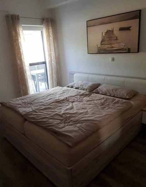 Poreč, okolica - stanovanje z bazenom