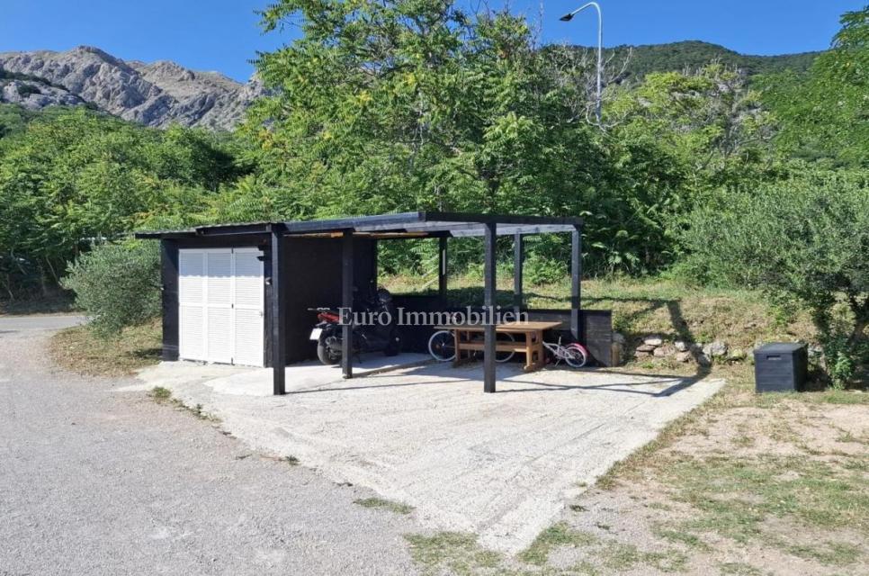Baška - opremljeno stanovanje s pogledom na morje