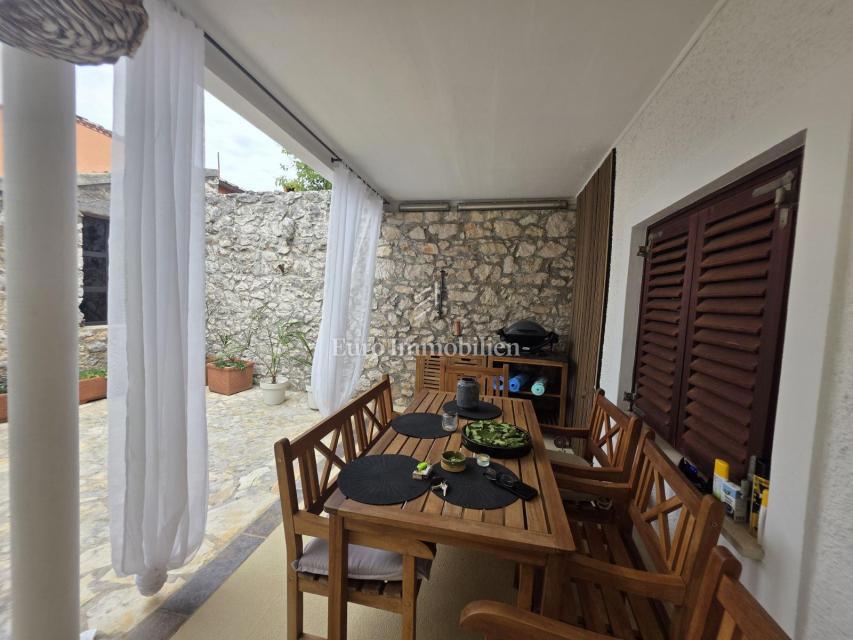 Novi Vinodolski - hiša v bližini centra