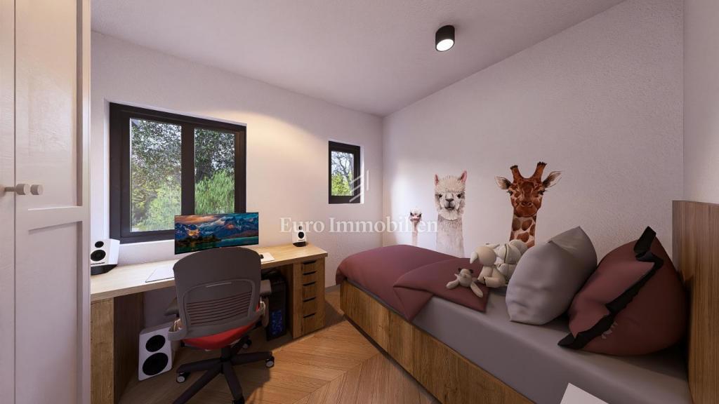 Pritlični apartma s parkiriščem 150 m od morja
