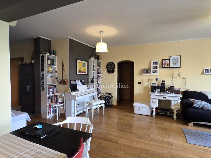 CRIKVENICA - apartma z vrtom in parkirnim mestom