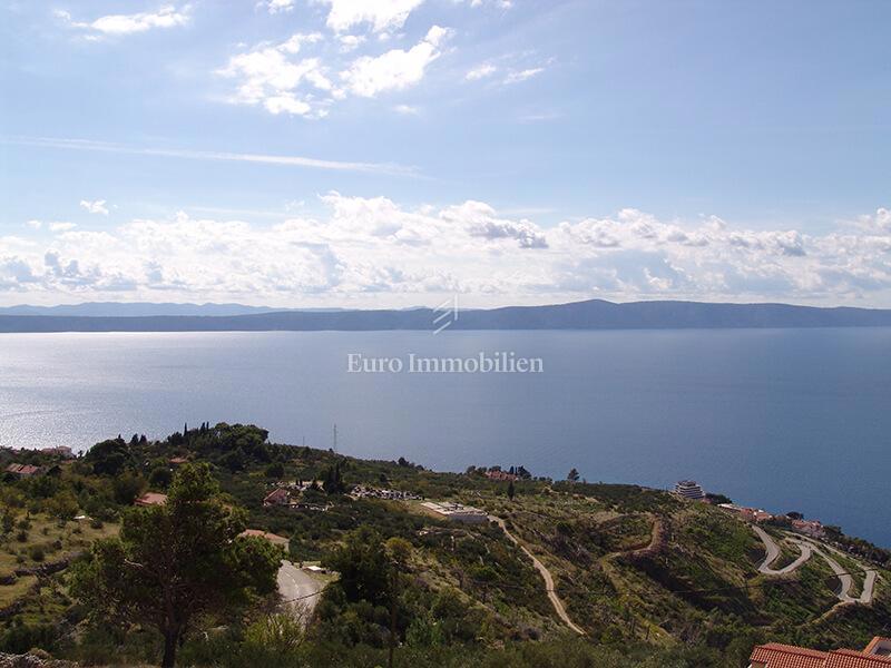 Podgora - gradbeno zemljišče s panoramskim razgledom
