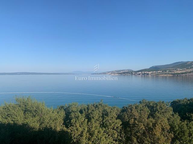 Klenovica, stanovanje v prvi vrsti ob morju