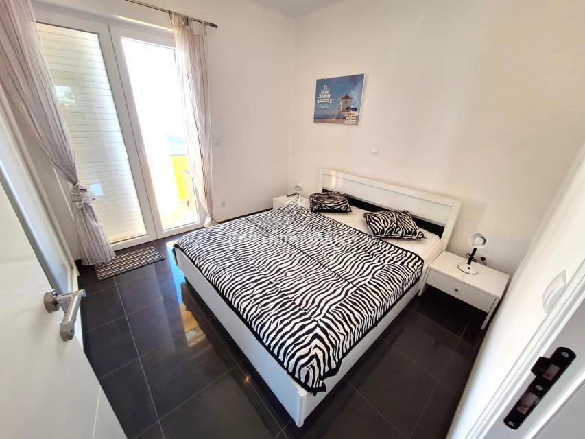 Malinska - samostojna hiša z bazenom, 100 m od plaže