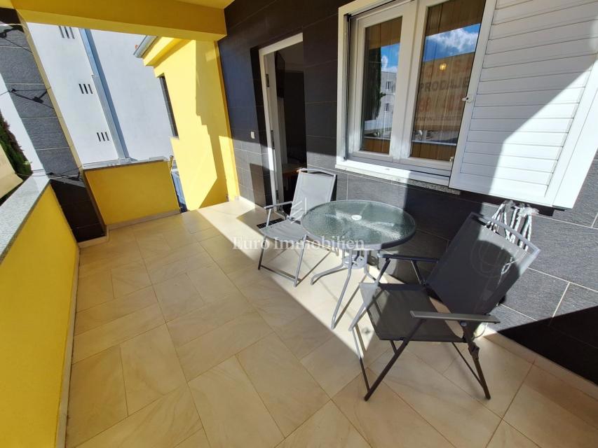 Malinska - samostojna hiša z bazenom, 100 m od plaže