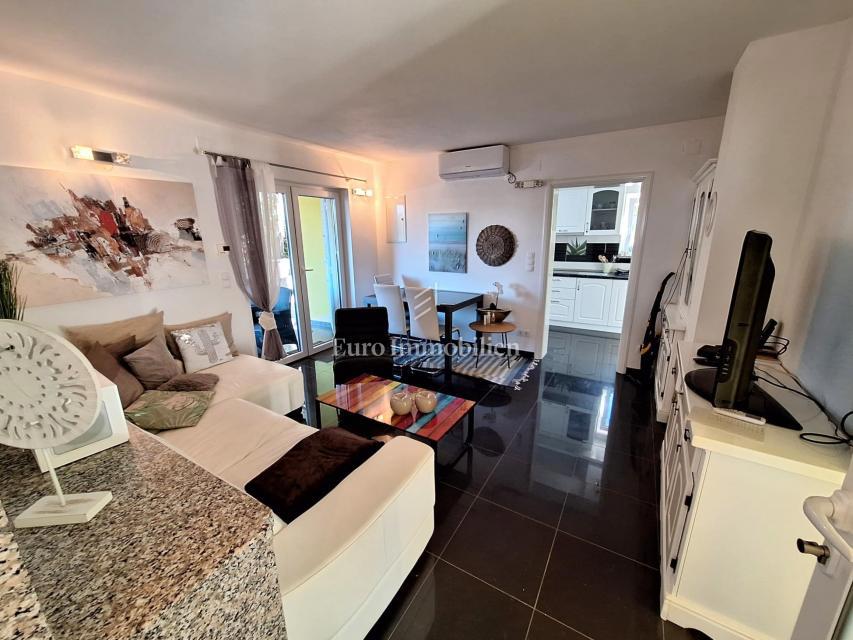 Malinska - samostojna hiša z bazenom, 100 m od plaže