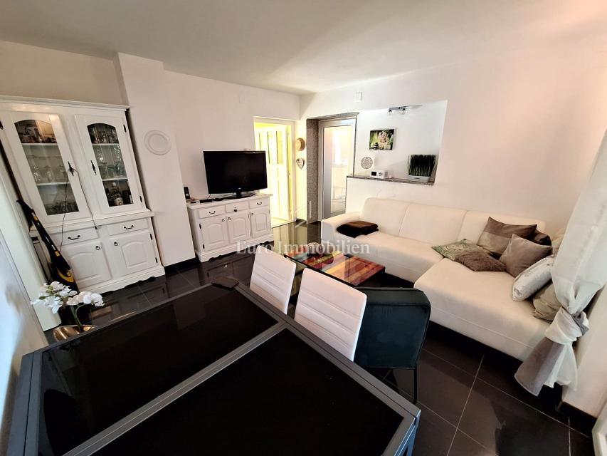 Malinska - samostojna hiša z bazenom, 100 m od plaže