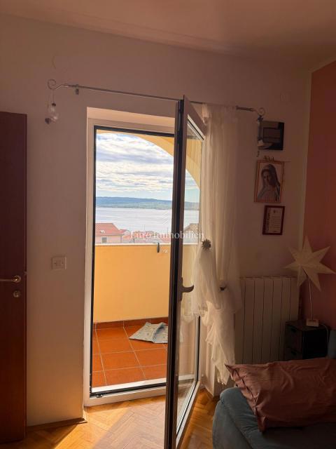 Selce, Trisobno stanovanje z razgledom na morje