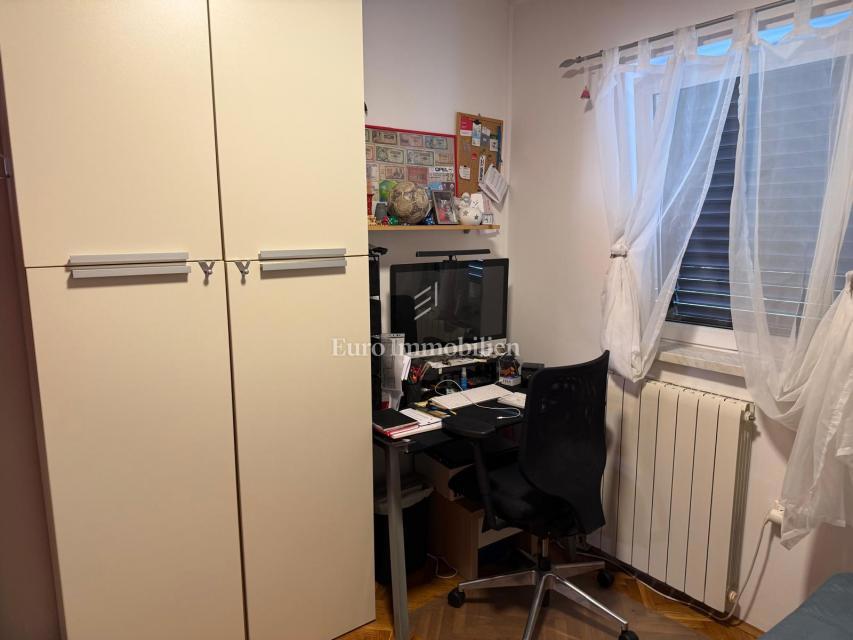 Selce, Trisobno stanovanje z razgledom na morje