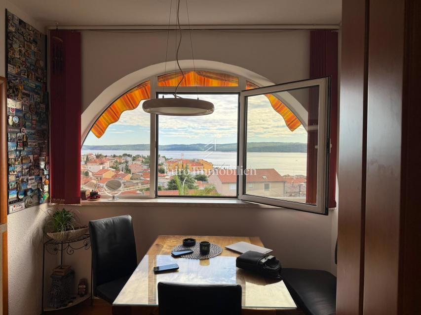 Selce, Trisobno stanovanje z razgledom na morje