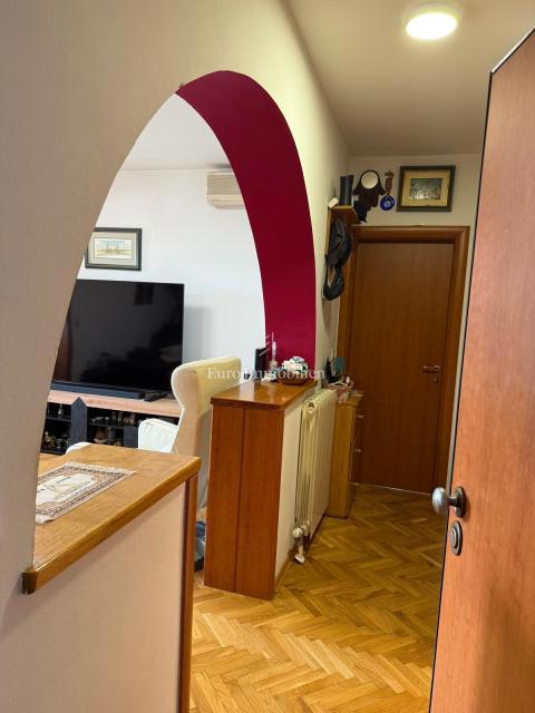 Selce, Trisobno stanovanje z razgledom na morje