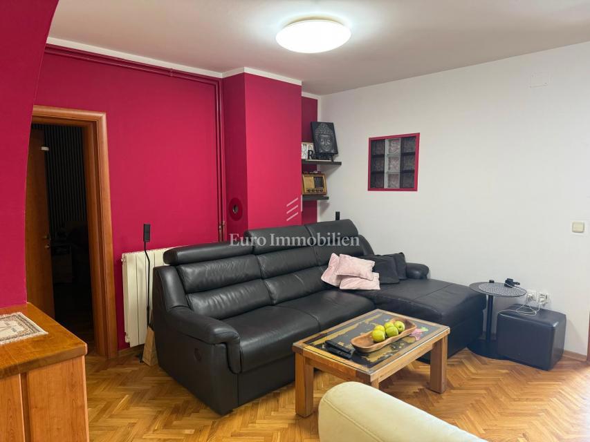 Selce, Trisobno stanovanje z razgledom na morje