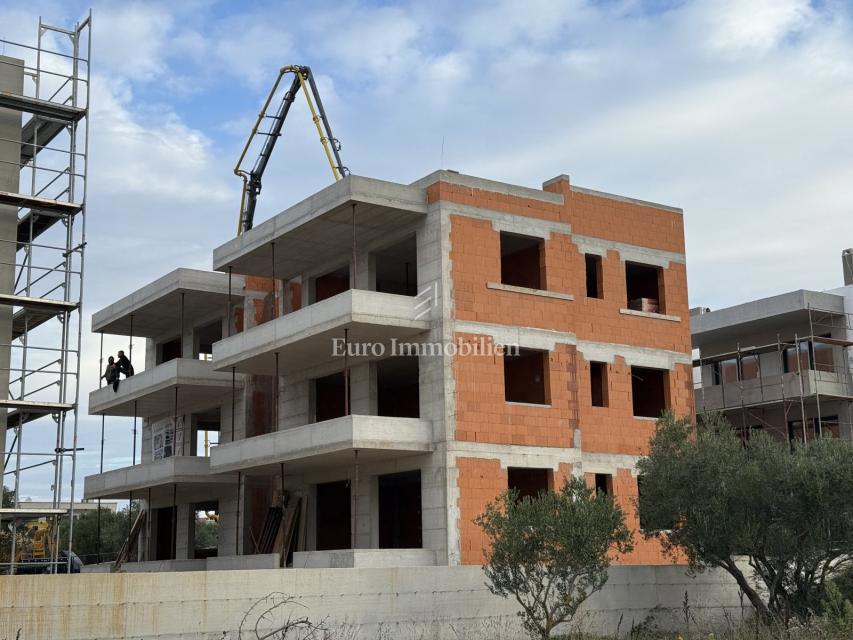 Dvosobni apartmaji z razgledom na morje, 200 m od morja