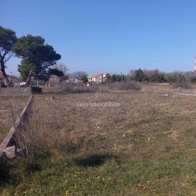Zadar, Privlaka, zazidljivo zemljišče, 300 m od morja