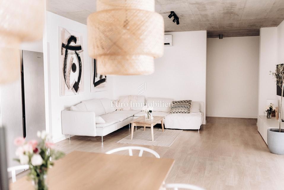 Čudovita hiša z ogrevanim bazenom pri Labinu