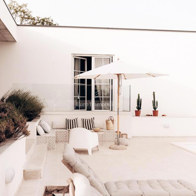 Čudovita hiša z ogrevanim bazenom pri Labinu