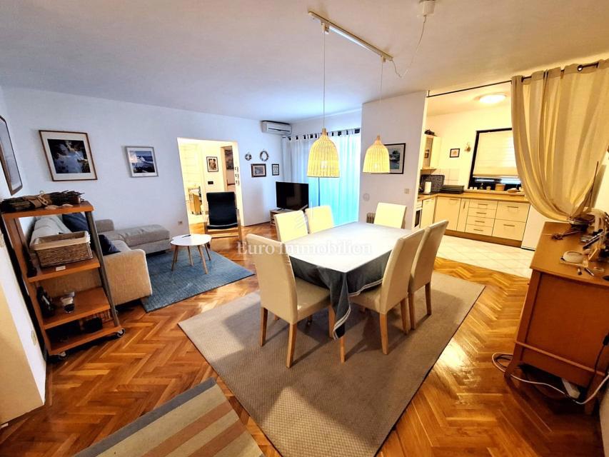 Dvosobno stanovanje (74,38m2) na odlični lokaciji v Krku