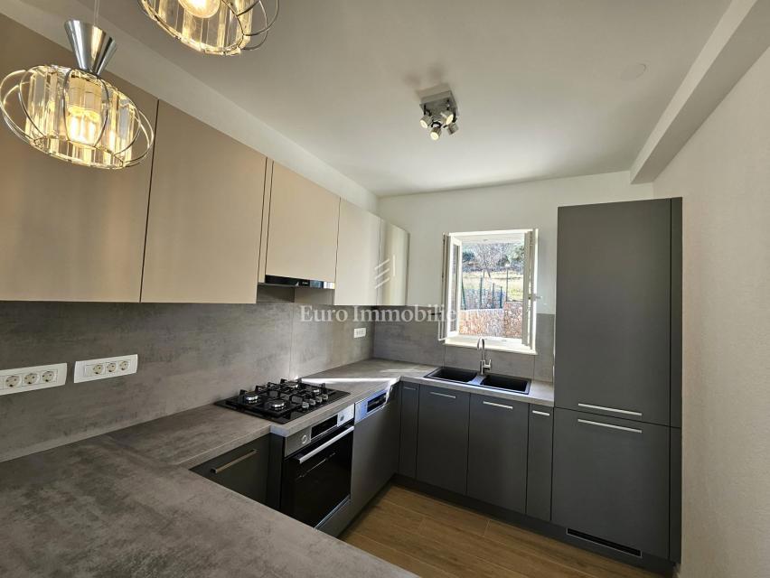 Novogradnja v mirnem okolju