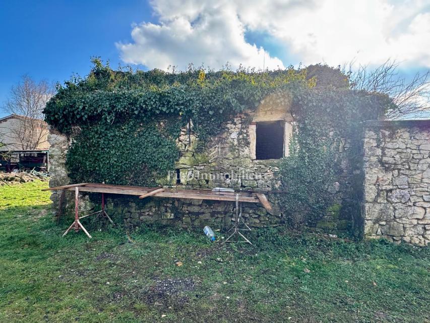 Labin - Kamnita hiša za prenovo