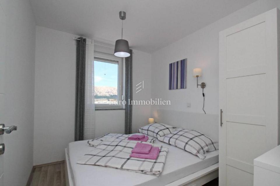 Baška – Hiša v prvi vrsti ob morju, 4 apartmaji