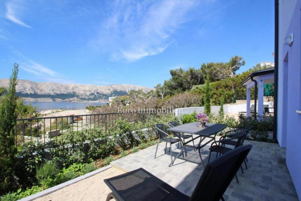 Baška – Hiša v prvi vrsti ob morju, 4 apartmaji