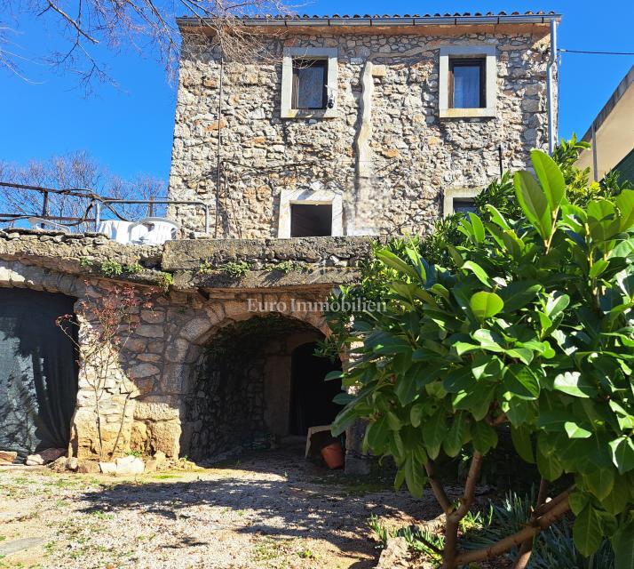 Otok Krk – kamnita hiša za prenovo