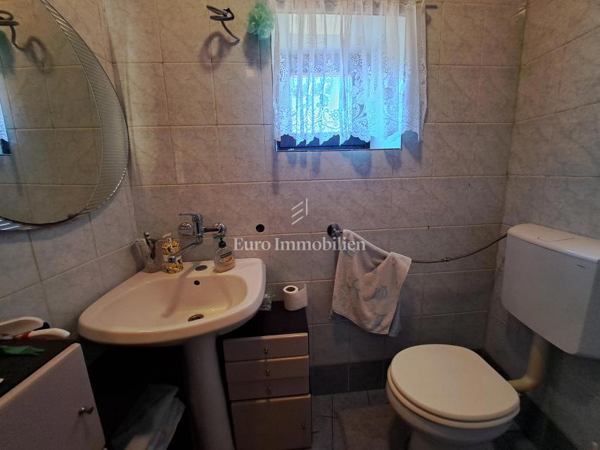 Otok Krk – kamnita hiša za prenovo